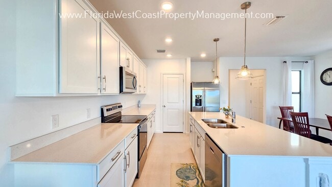 Building Photo - OUTSTANDING AVANTI AT WATERSIDE! LAKEWOOD ...