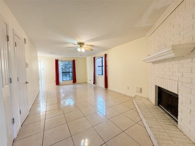 Foto del edificio - 8631 Mapletwist St