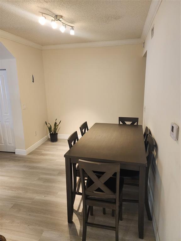 Building Photo - 5880 W Sample Rd