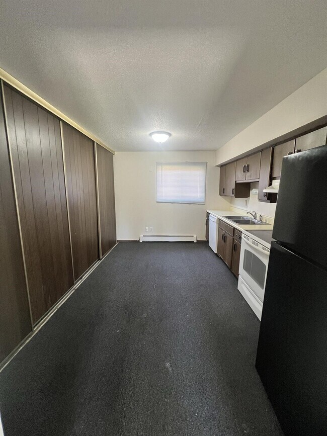 Foto del edificio - 715 Ridgeview Rd