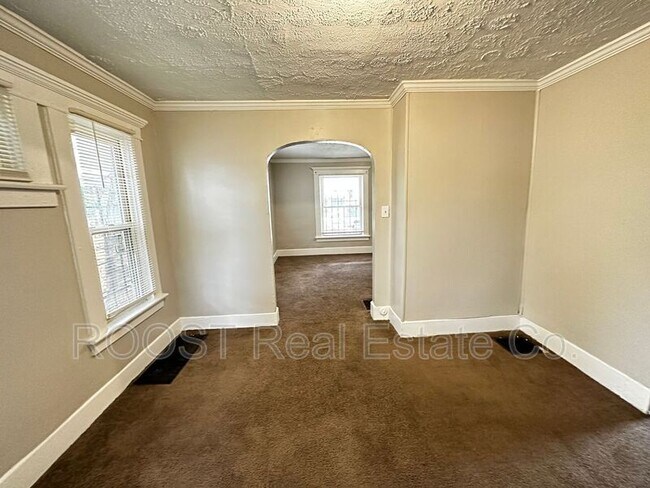 Building Photo - 808 Gibbard Ave
