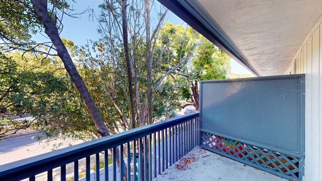 Building Photo - 998 Ignacio Blvd