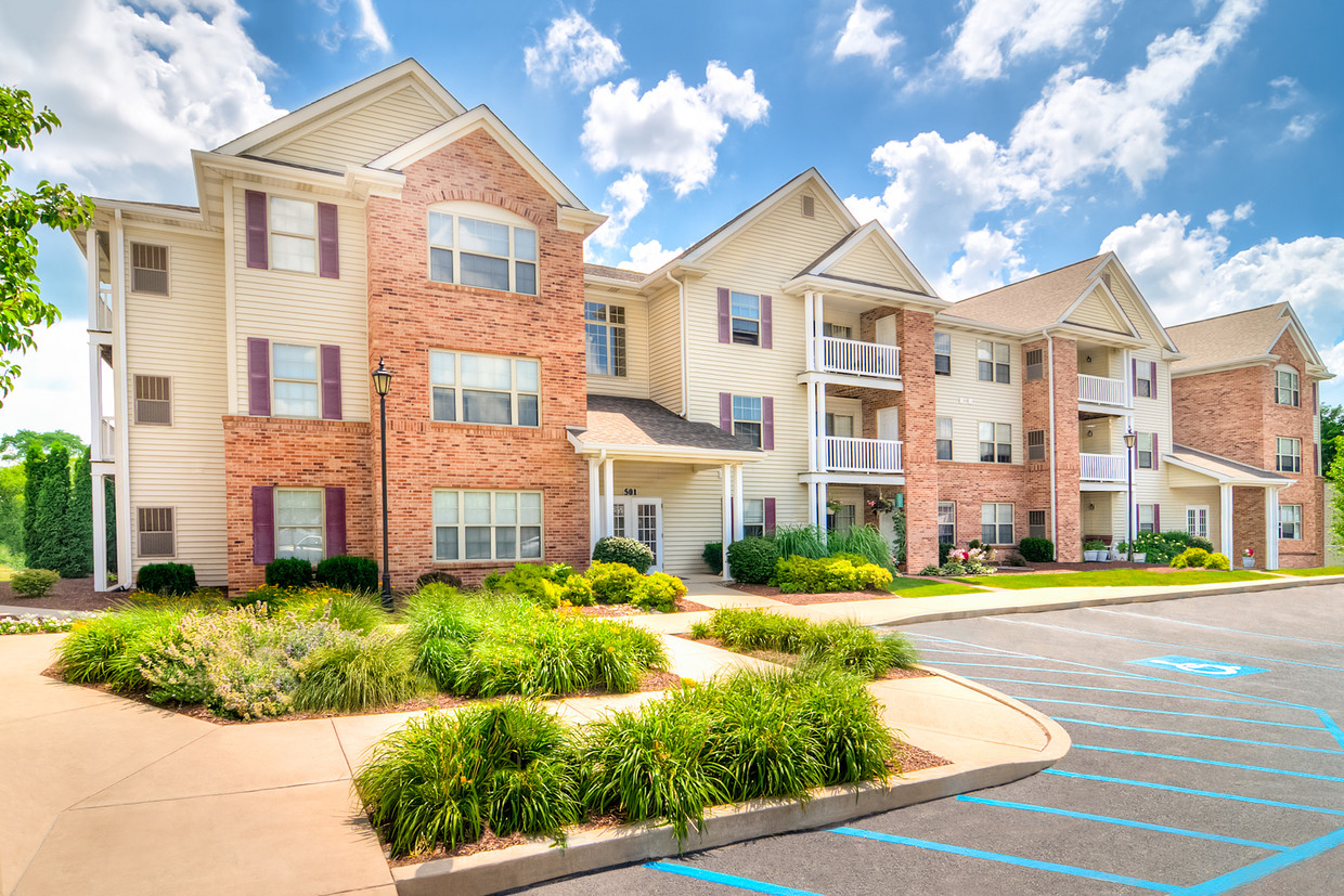 Exterior del edificio - Creekside at Meadowbrook Apartments