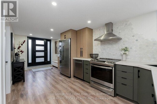 Building Photo - 14 Gower Rd