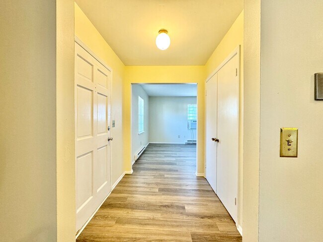 Foto del edificio - 3 BR Brick Home convenient to INT 85