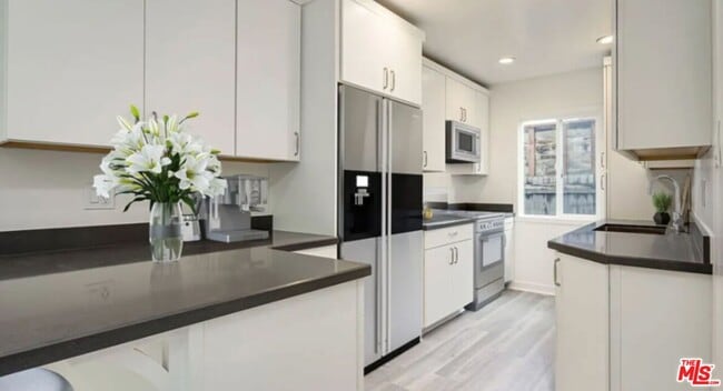 Foto del edificio - 656 Indiana Ave