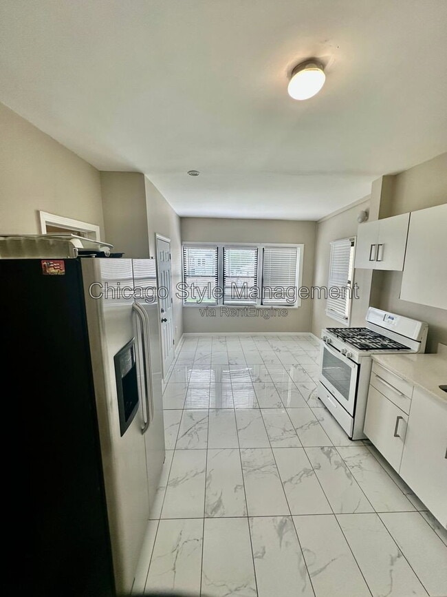 Building Photo - 2835 W 38th Pl