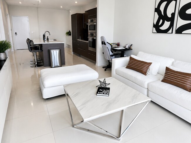 Foto del edificio - 7825 NW 107th Ave