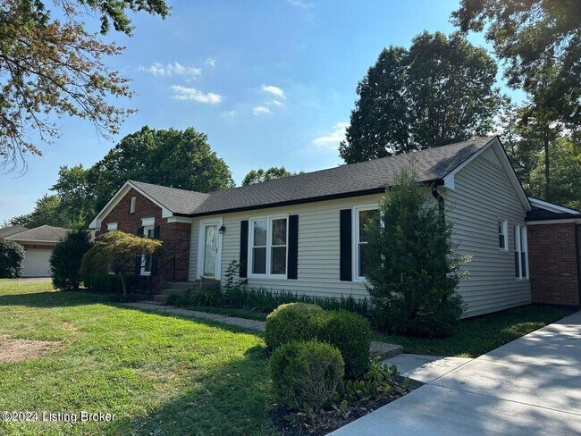 Building Photo - 808 Moser Rd