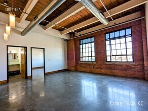 Building Photo - 382 W 22nd St