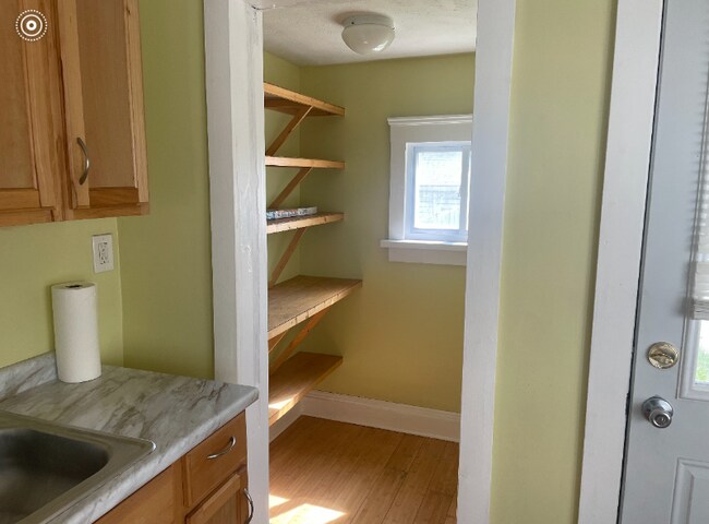 Building Photo - 2233 W 101st St