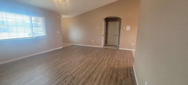 Building Photo - COLLEGE PARK  HOME SPILT BEDROOM PLAN