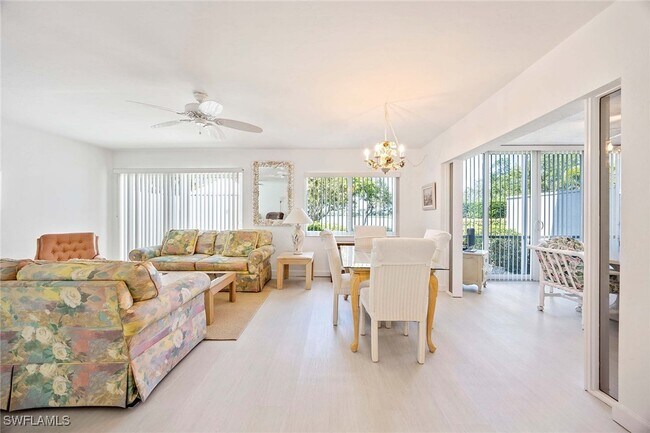 Foto del edificio - 3100 Kings Lake Blvd