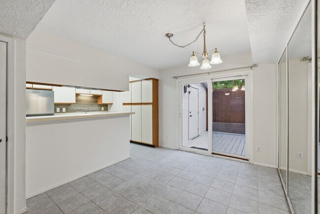 Foto del edificio - 1433 Cedar Post Ln