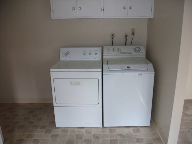 Building Photo - 125 Duane St