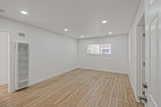 Building Photo - 1X: 16724 - 16730 Crenshaw Blvd. TOR
