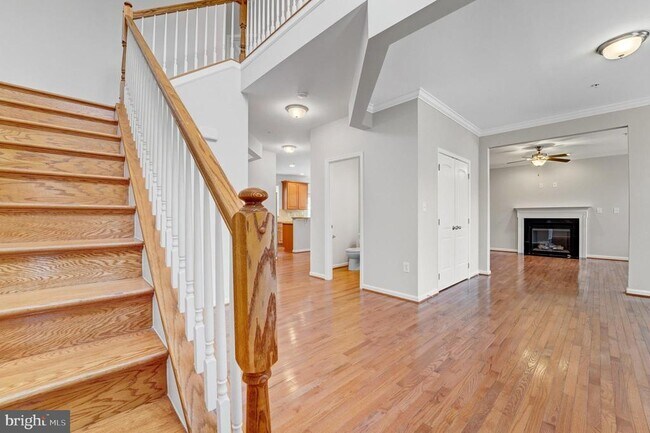 Building Photo - 609 Tebbston Dr