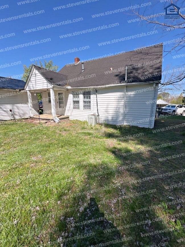 Foto del edificio - 601 Bradley Dr