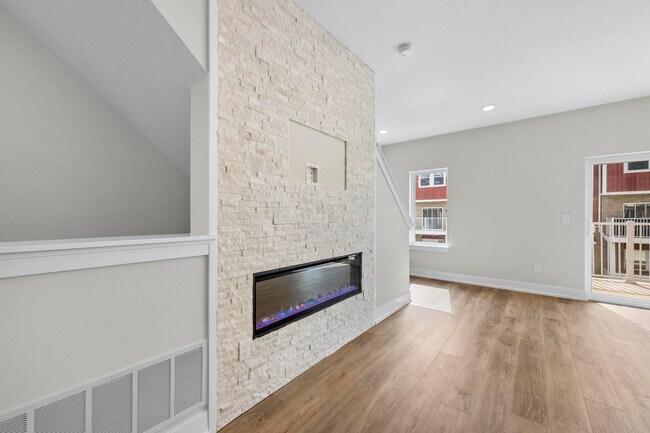 Foto del edificio - 4849 Lismore Ln