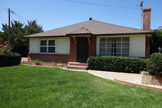 Building Photo - 9165 Gaddini Rd