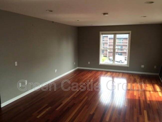 Foto del edificio - 361 Pearl St