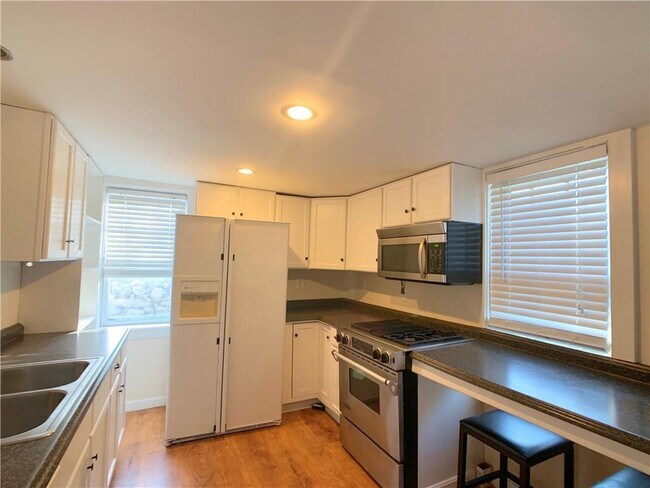 Building Photo - 16A Mullin Hill Rd