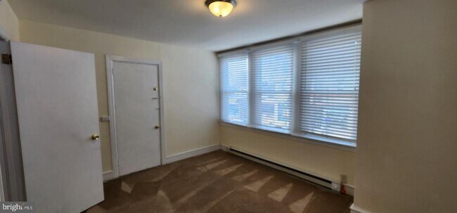 Foto del edificio - 33 S York Rd