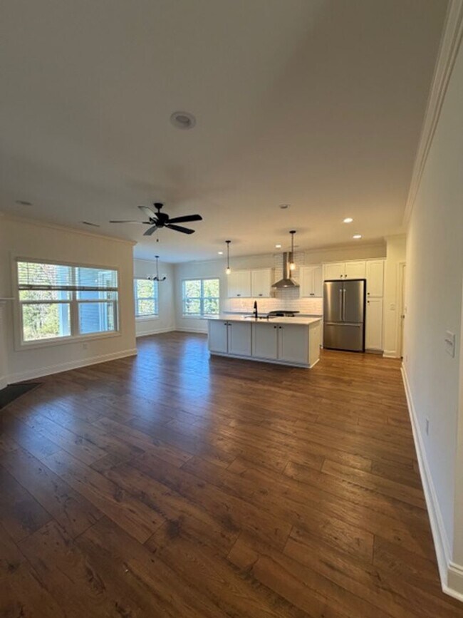 Building Photo - Maryville 37803 - 4 bedroom 3.5 bath - cal...