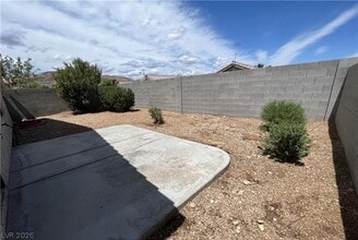 Building Photo - 9584 Bandera Creek Ave