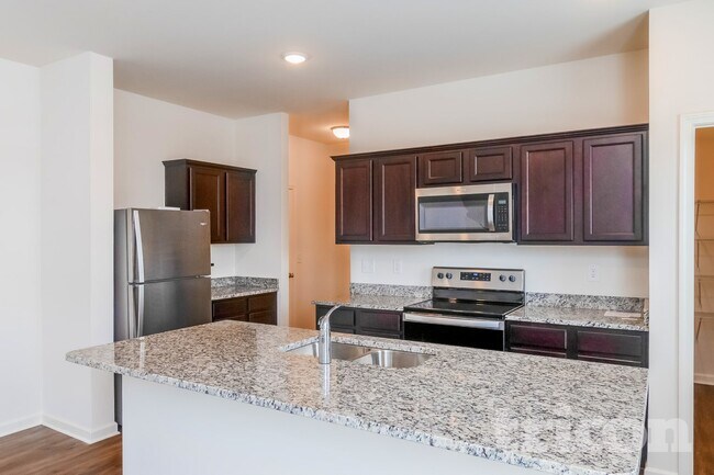 Foto del edificio - 1044 Hudson Ct