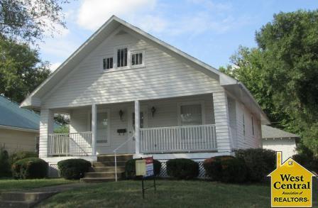 Primary Photo - 1613 E Broadway