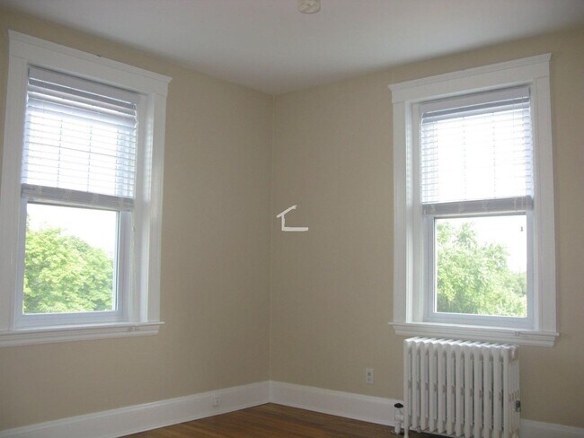 Foto del edificio - 2039 Commonwealth Ave