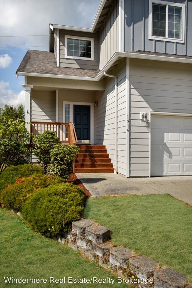Building Photo - 4 br, 2.5 bath House - 8519 16th St NE