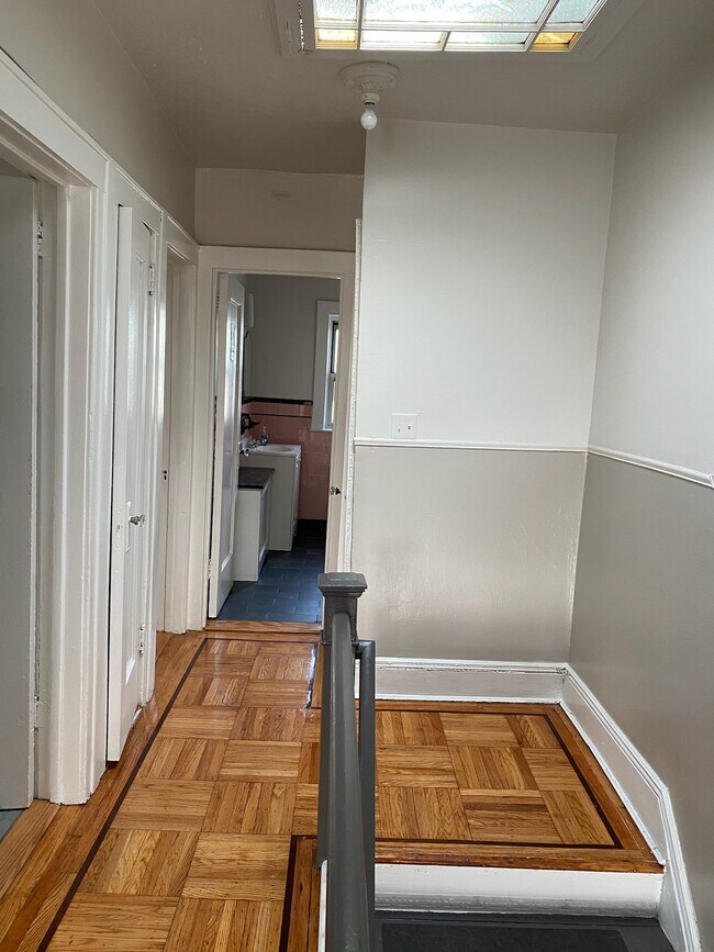 Foto del edificio - 3217 80th St