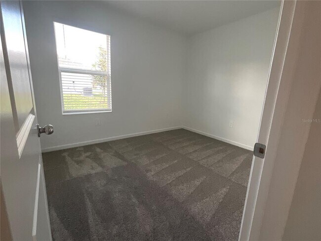 Building Photo - 553 Turtle Ln