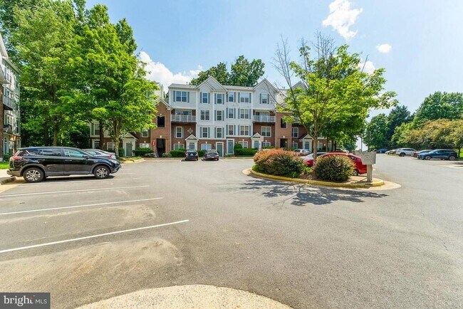 Building Photo - 12729 Fair Crest Ct