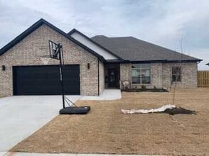 Building Photo - 1036 Laux Ln