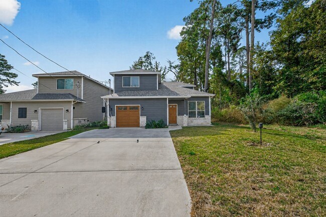 Building Photo - 804 Pearl River