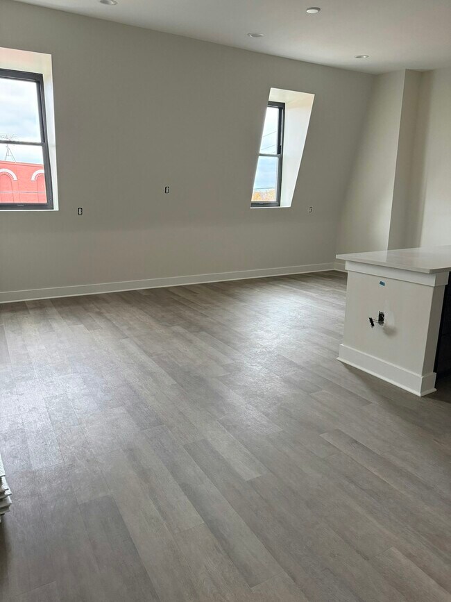 Foto del edificio - 106 E Erie St