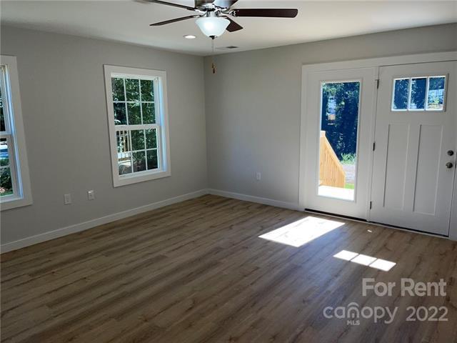 Building Photo - 305 Wingate Ct