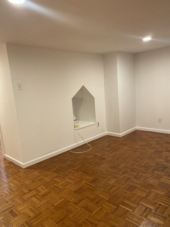 Living Room - 1540 Fairview Ave