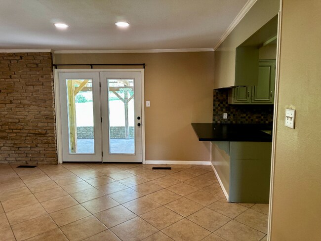 Foto del edificio - 8919 Whippoorwill Dr