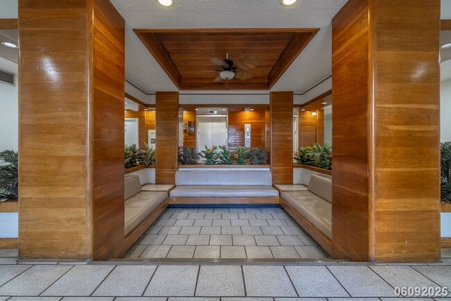 Building Photo - $2600.00 | 2BD/1BA Condo ALL UTILITIES INC...