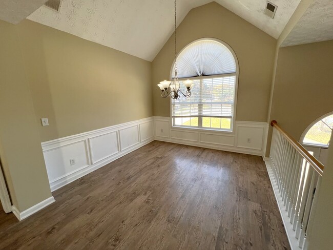 Building Photo - 2600 Santa Fe Ct SE