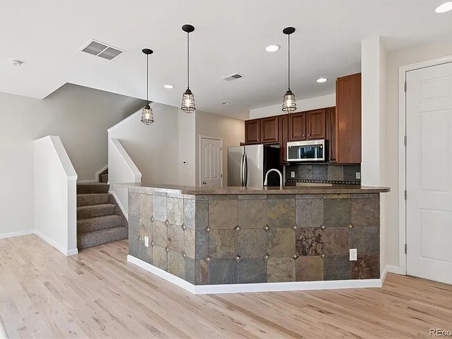 Foto del edificio - 8999 Apache Plume Dr