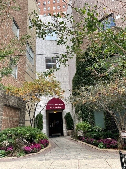 Foto del edificio - 40 E 9th St