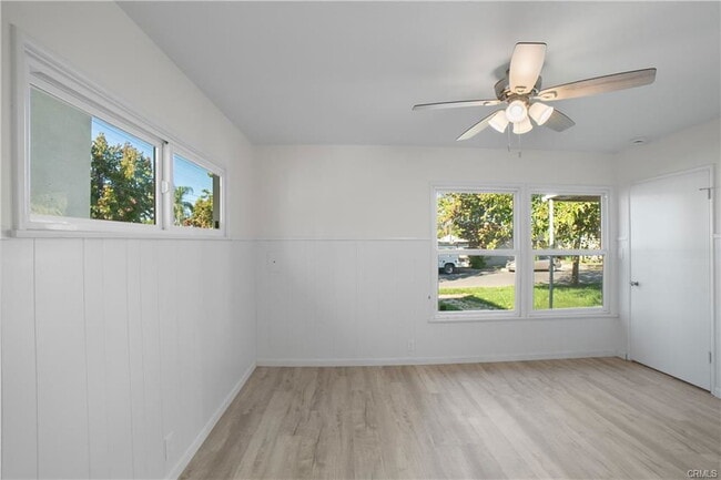 Building Photo - 7400 Cozycroft Ave