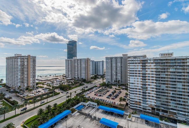 Building Photo - 1945 S Ocean Dr