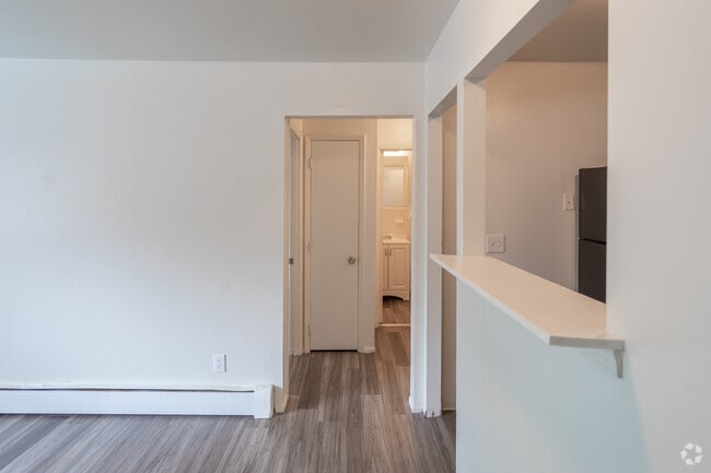1HAB, 1BA - 692 ft² - Alaska Apartments