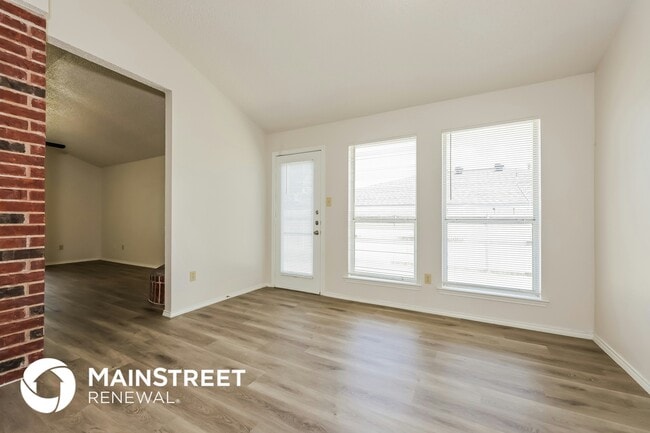 Building Photo - 10909 Hornby St